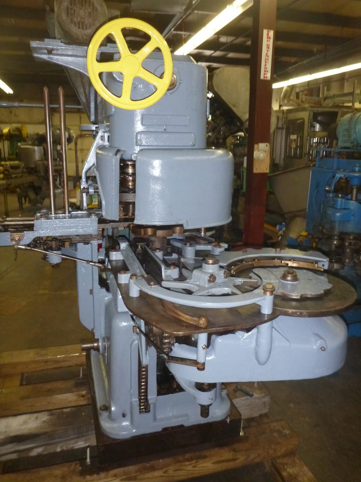 202 Seamer Machine Angelus 75P Seamer - 202 dia. - Melvina Can Machinery