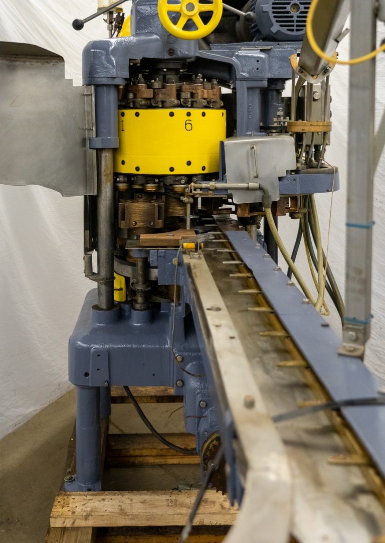 Angelus 60L Seamer 401 dia. MSLF Steam Flow Gear Driven Lower