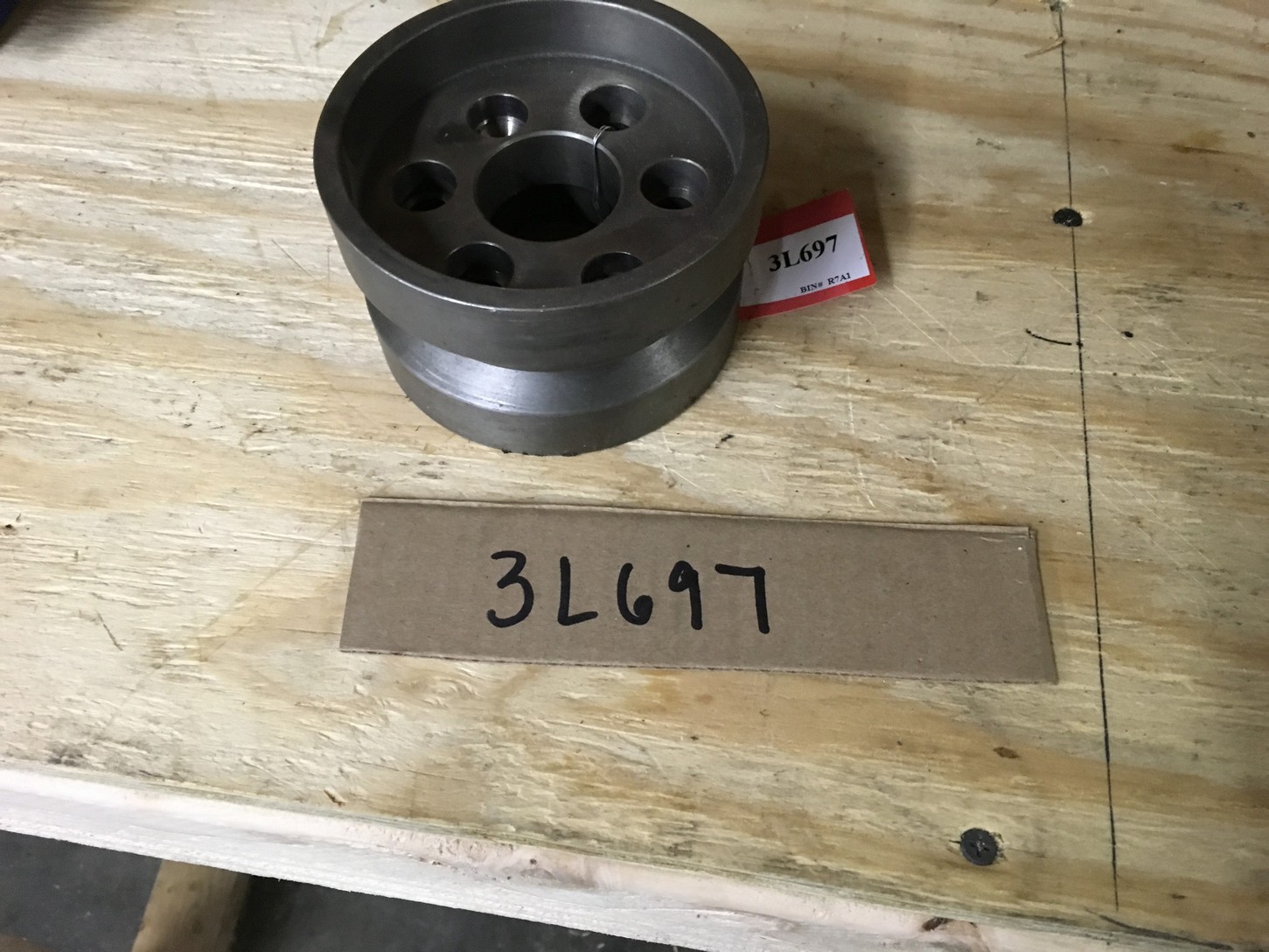 3L697